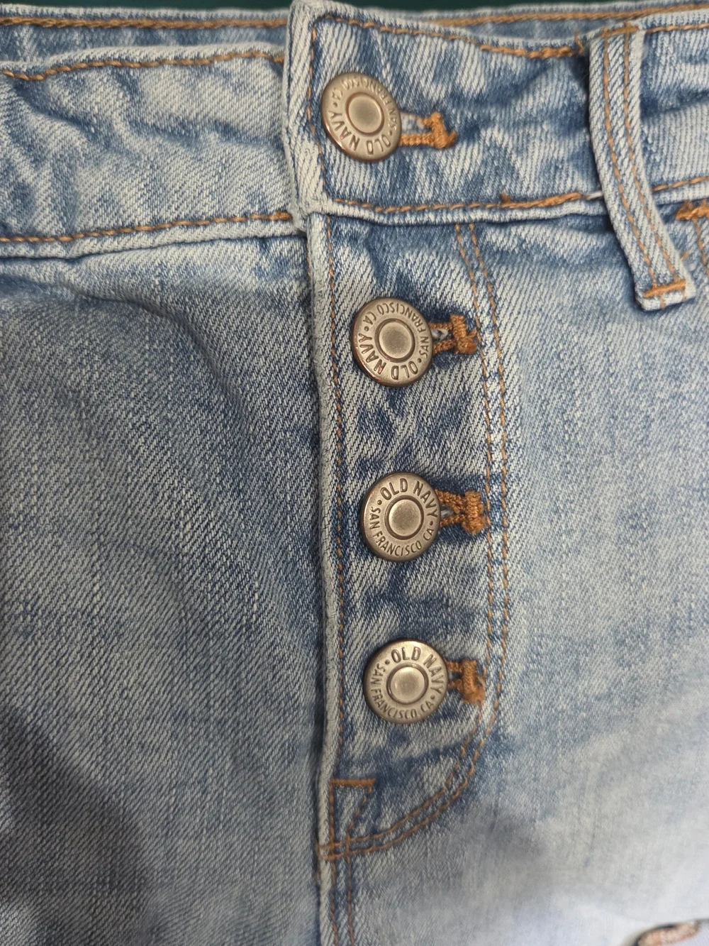 Old Navy Light Blue Denim Button-Fly Cuffed Women's Shorts - Picture 3 of 5